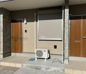 16/16 エントランス