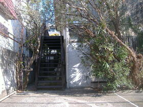 13/19 エントランス