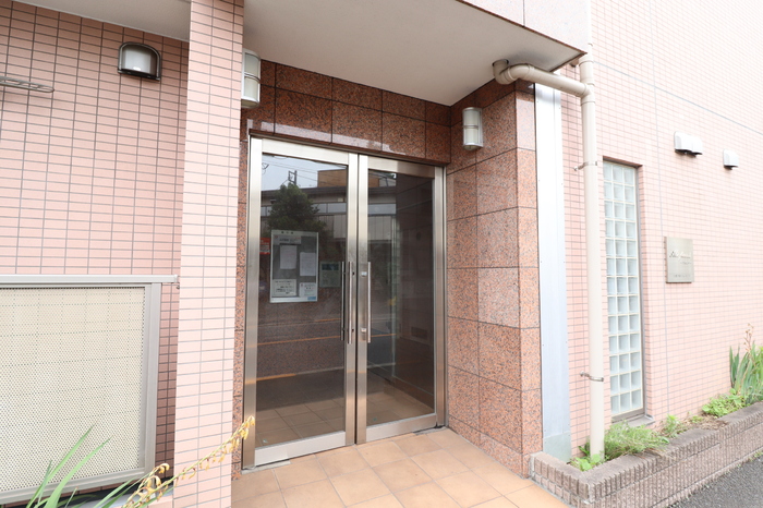 19/20 エントランス