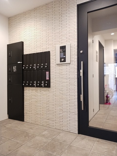 14/20 エントランス