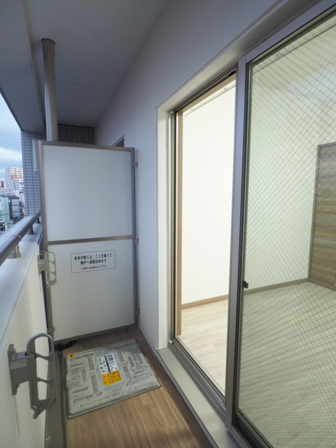 14/28 バルコニー