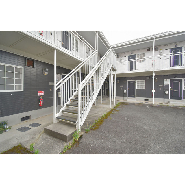 24/30 エントランス