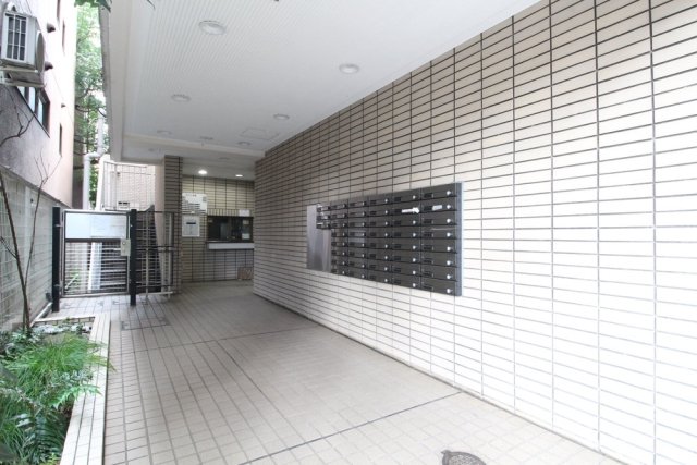 15/16 エントランス