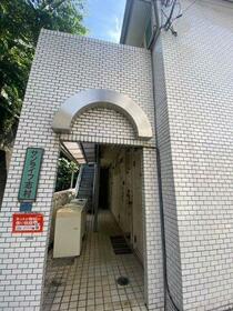 14/14 エントランス