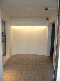 2/2 エントランス