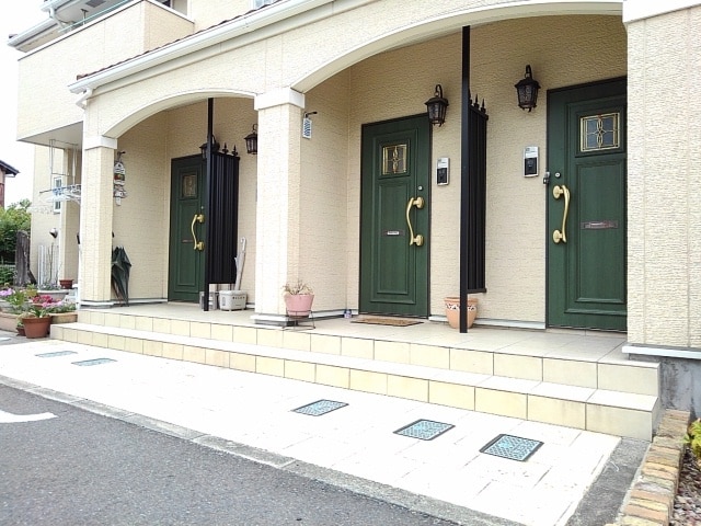 13/20 エントランス