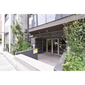 5/5 エントランス