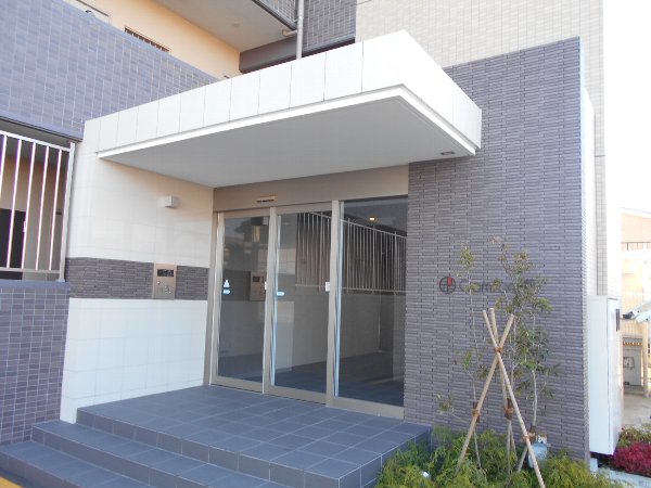 17/26 エントランス