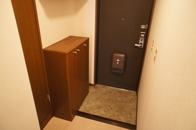 13/30 玄関