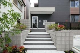 15/16 エントランス