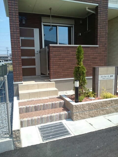 14/22 エントランス