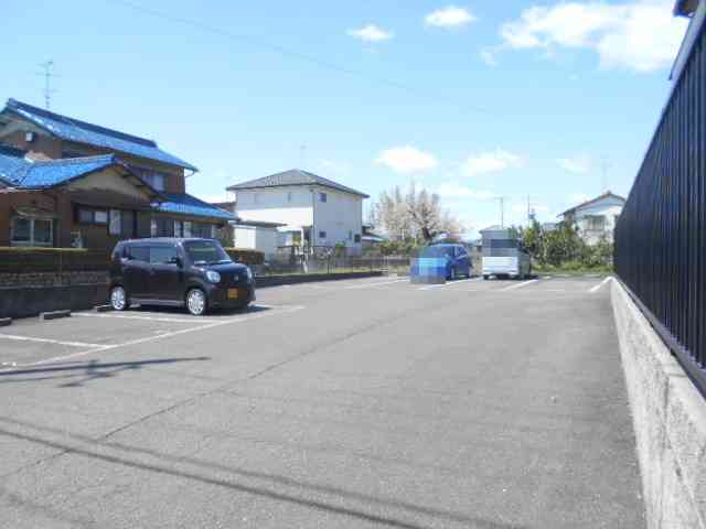 14/20 駐車場