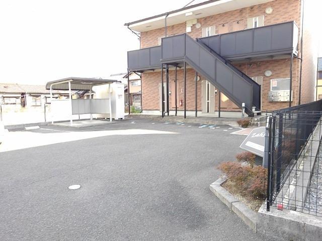 14/20 駐車場