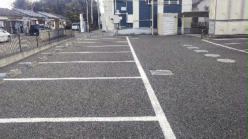 14/14 駐車場