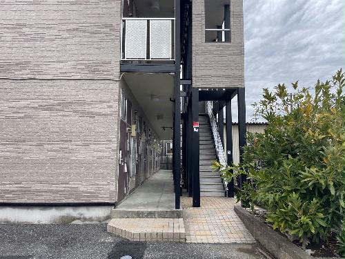 13/21 エントランス