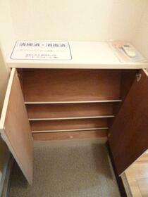 16/16 エントランス