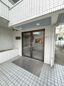 16/26 エントランス