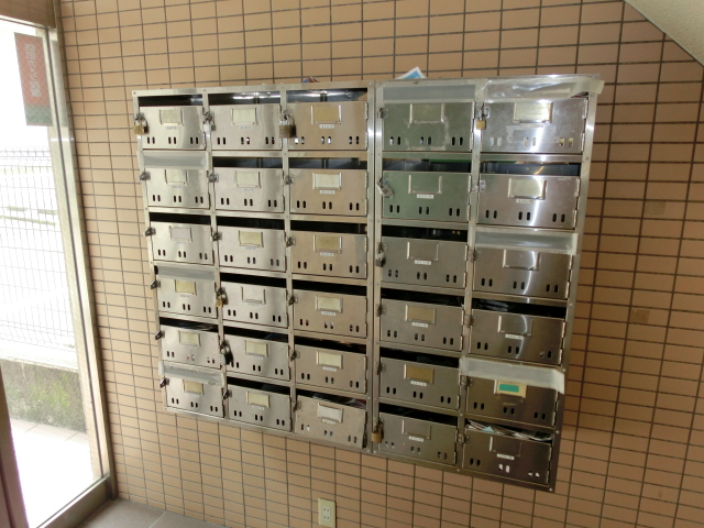 22/28 エントランス