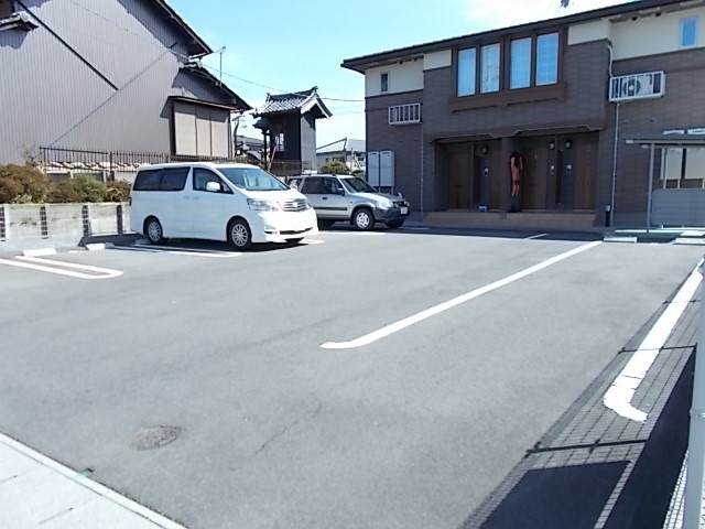 20/26 駐車場