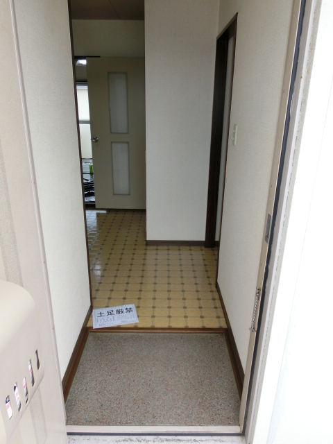 13/24 玄関