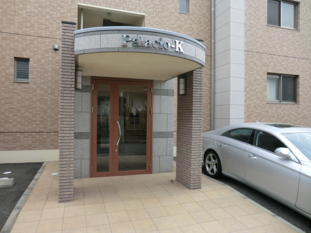 22/23 エントランス