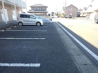 14/14 駐車場