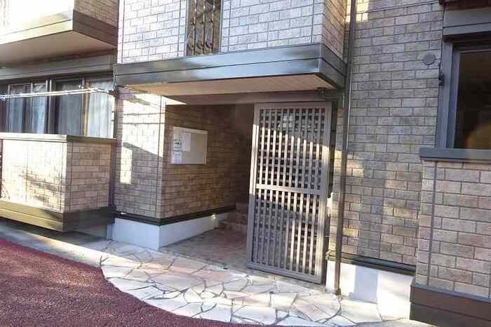 17/20 エントランス