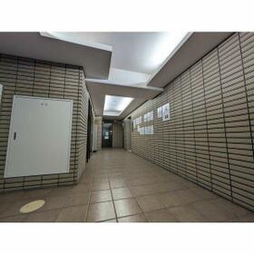 2/2 エントランス