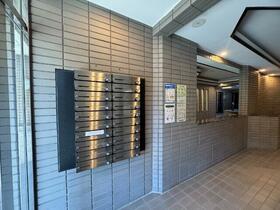 2/2 エントランス