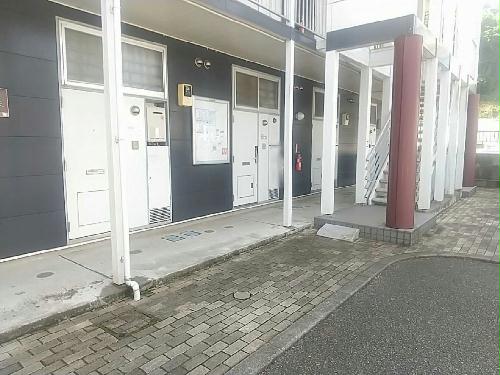 13/23 エントランス