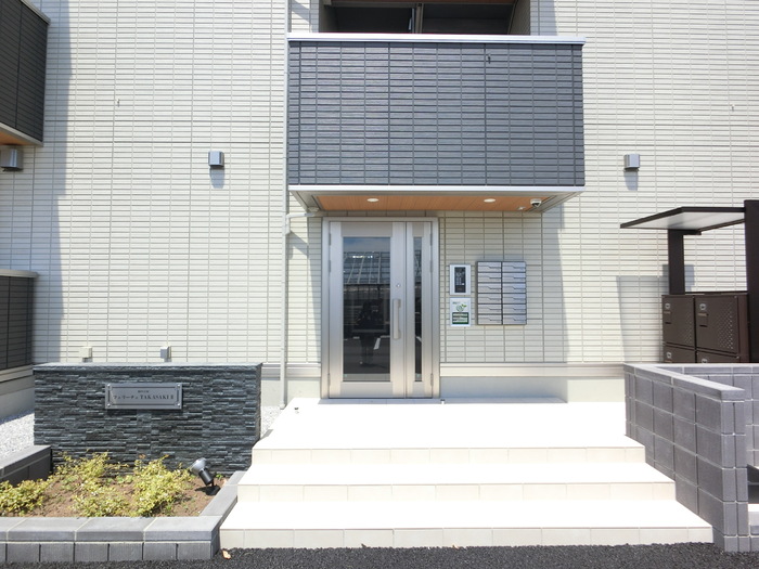 15/16 エントランス