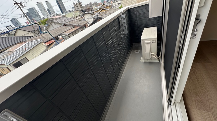17/20 バルコニー