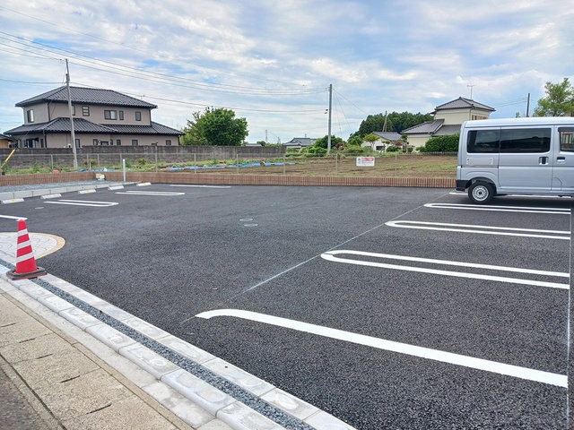 27/30 駐車場