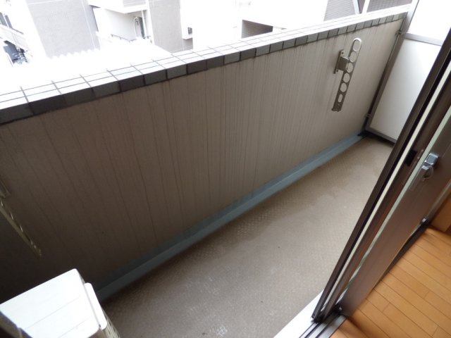 20/30 バルコニー