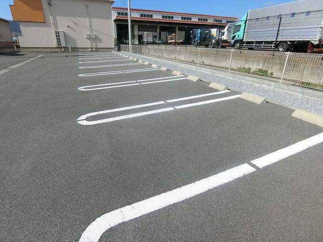 14/20 駐車場