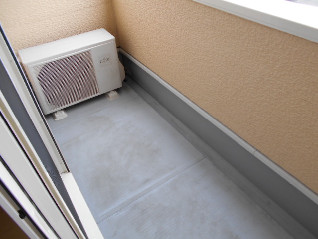 18/28 バルコニー