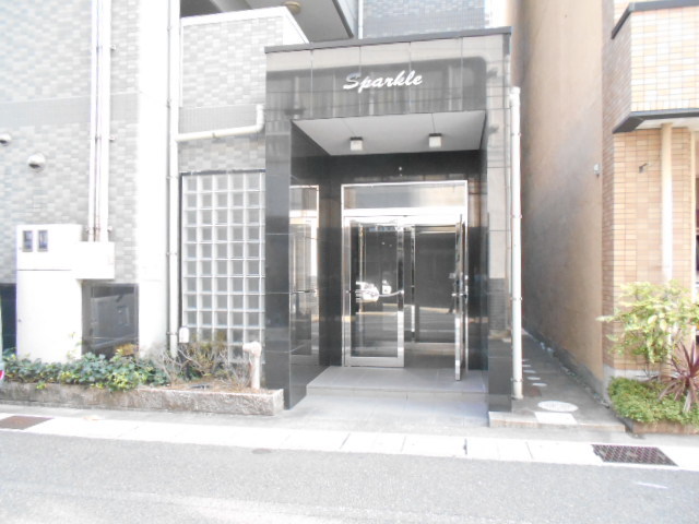 17/23 エントランス