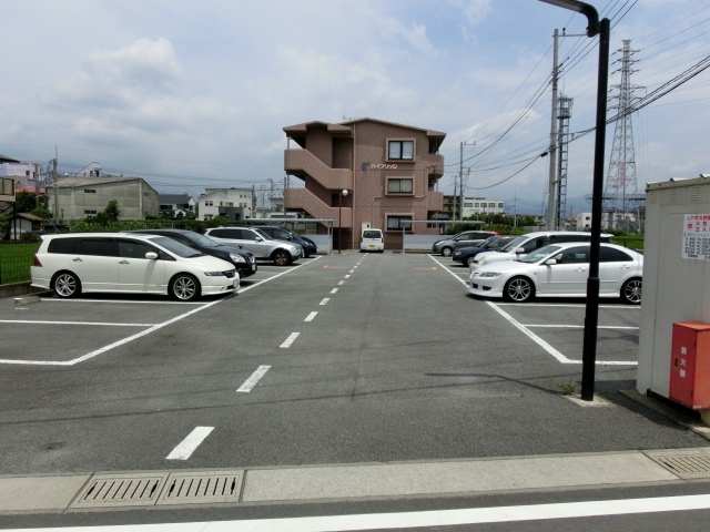 22/28 駐車場