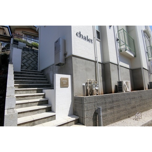 15/15 エントランス