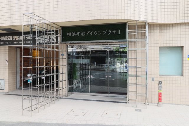 24/28 エントランス