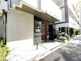 16/16 エントランス