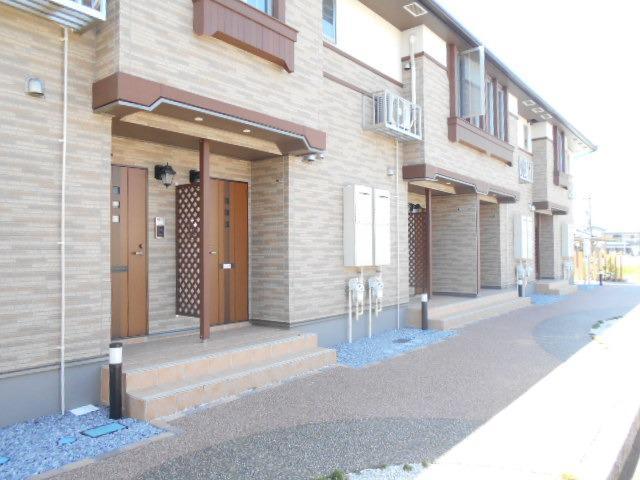 13/20 エントランス