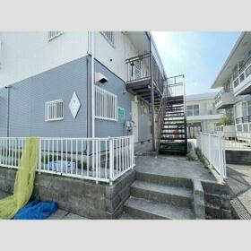 16/16 エントランス