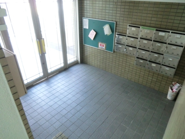 21/23 エントランス