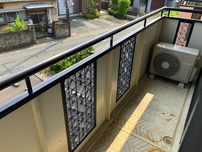 13/20 バルコニー