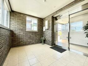 14/14 エントランス