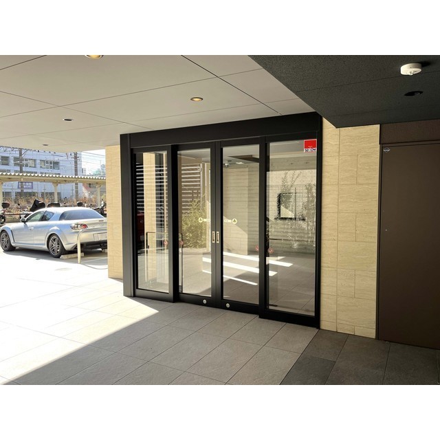 17/17 エントランス