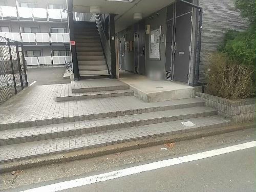 2/13 エントランス