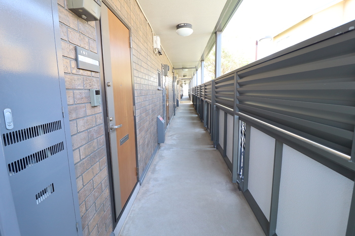 18/25 エントランス