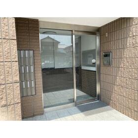 15/18 エントランス